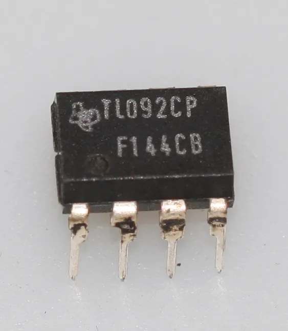 [131375] JFET-input operational amplifiers 8-SO 0 to 70 DIP-8