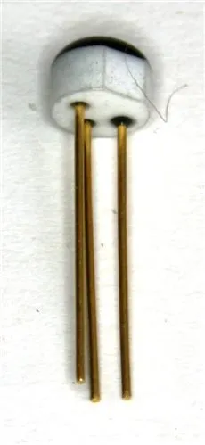 [131571] FET transistor 25V 100mA TO-106