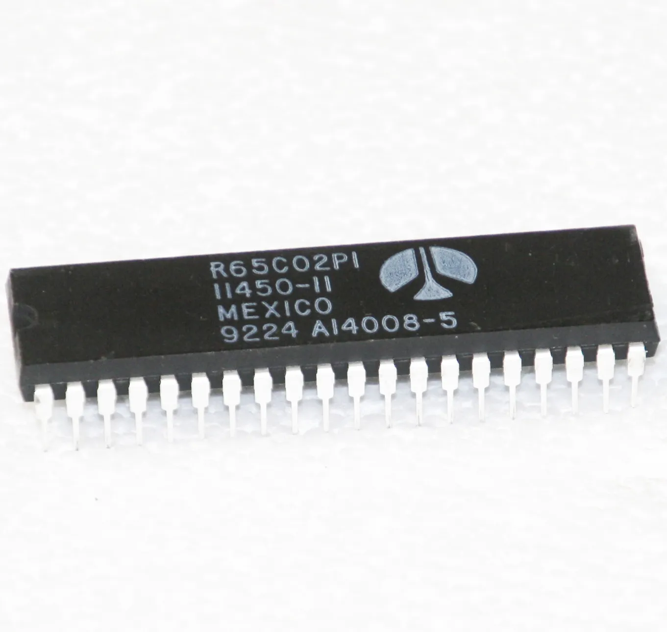 [109869] CMOS 8Bit CPU 64KB 1MHz 40-pin DIL40