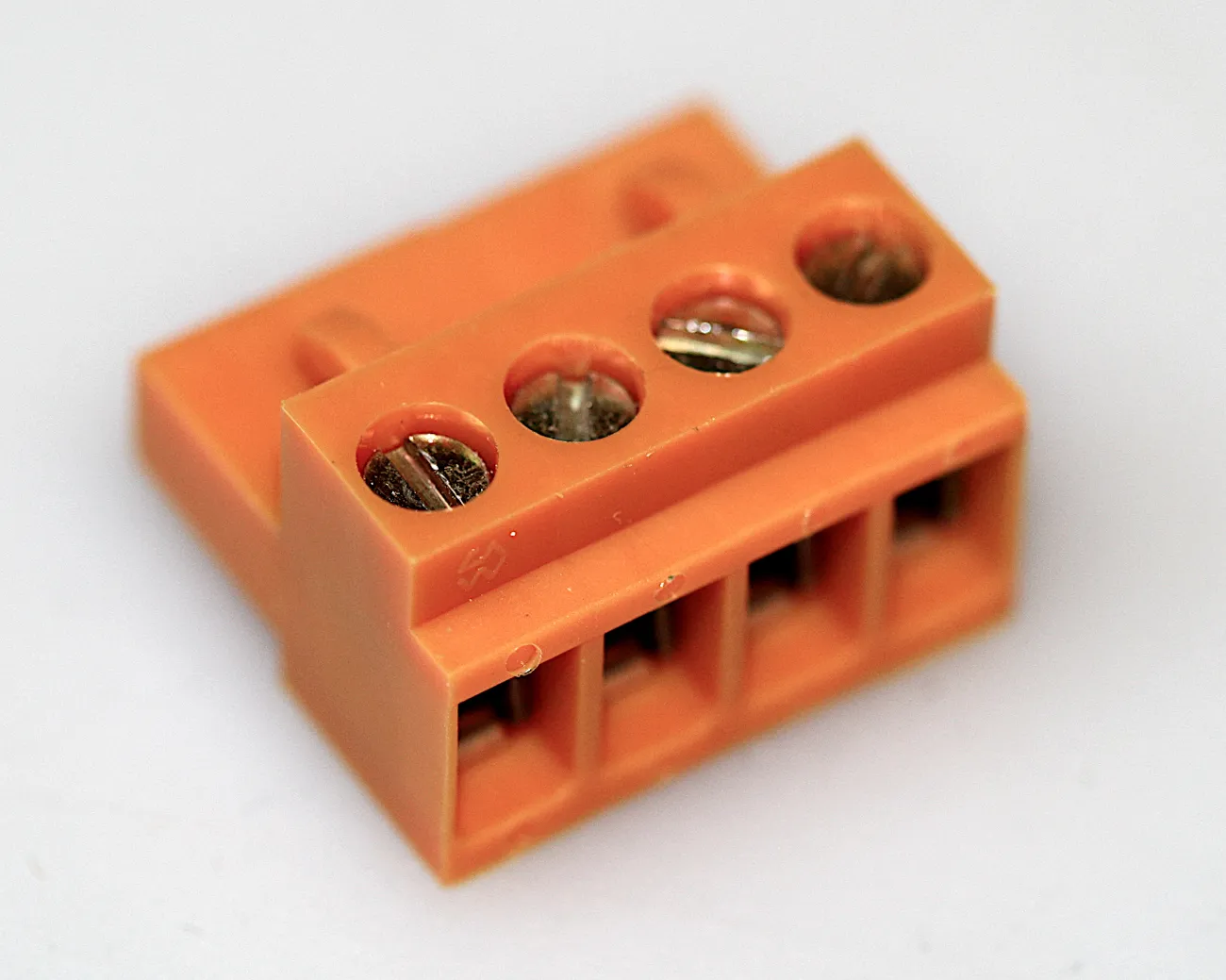 [137077] Terminal Block 300V 10A 4-Pole Orange