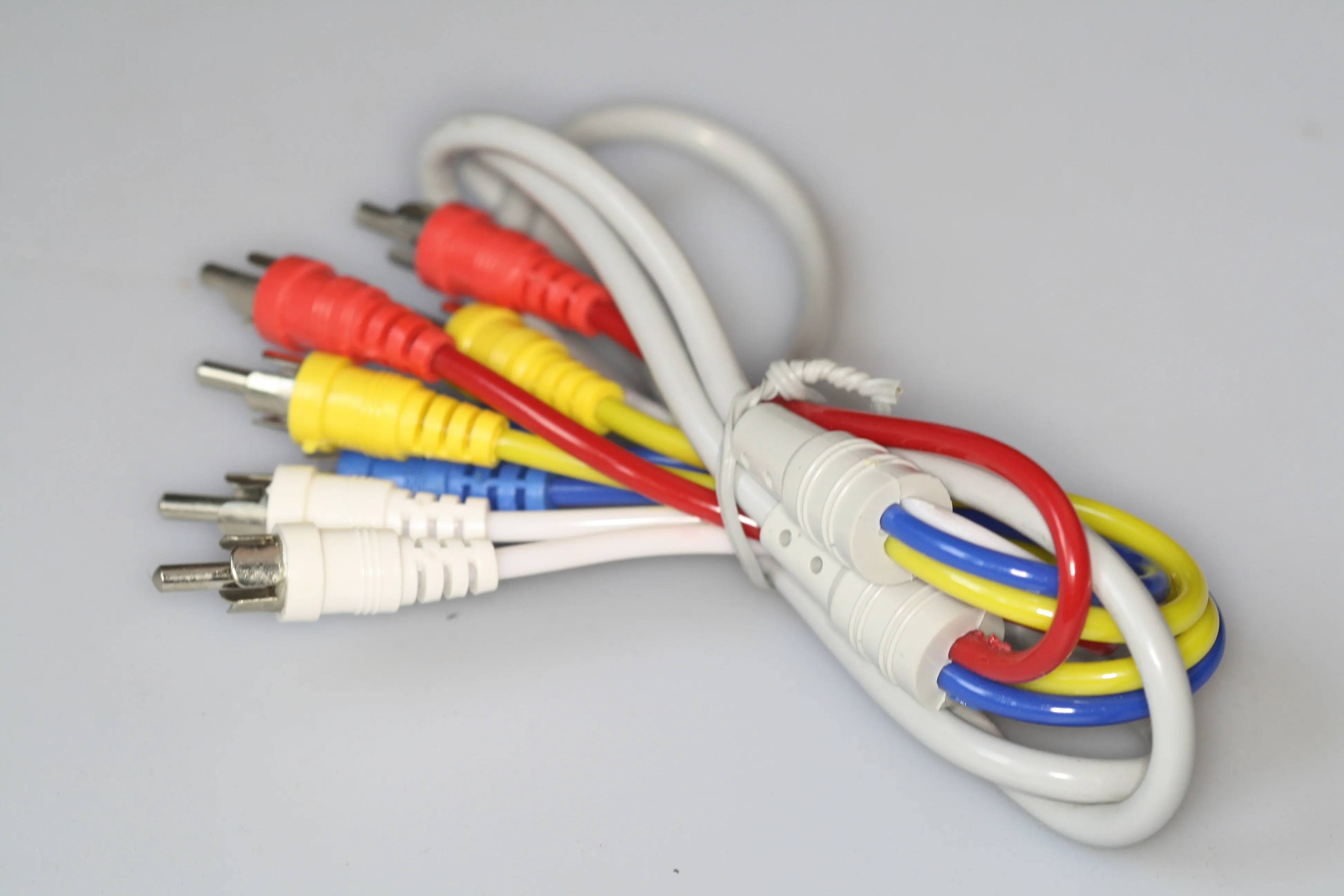 [137418] Audiokabel  4 han/4 han, 1,2 m.